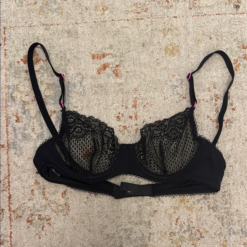 Blackheart Black Lace Bra with Underwire and Hot Pink Accents Y2K